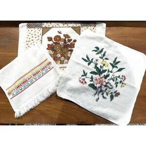 Lot Of 3 Vintage Hand Wash Towels Cloth Holiday Floral Themed Fieldcrest USA